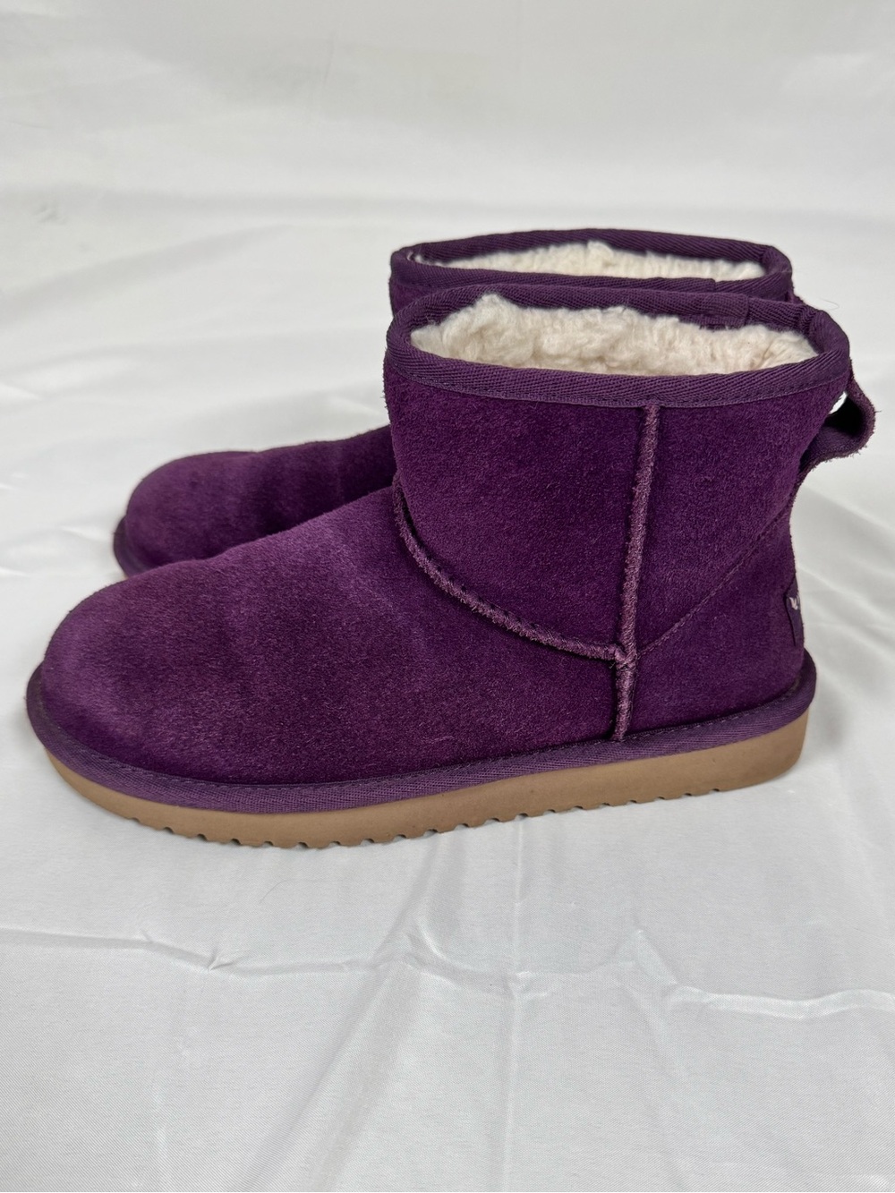 Koolaburra by UGG Purple Mini Boots Size 6 Cozy Suede Winter Shoes